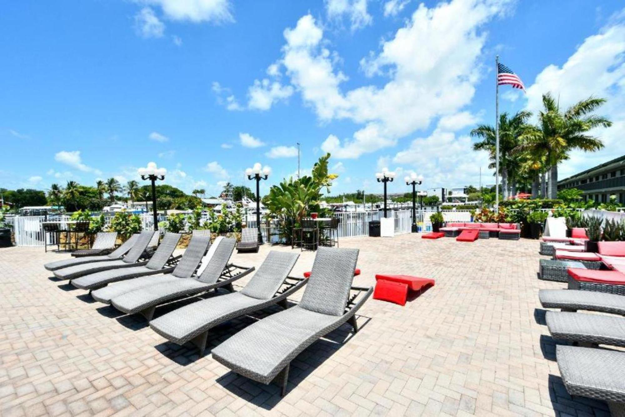 Getaway At The Marina Aparthotel South Bradenton Εξωτερικό φωτογραφία
